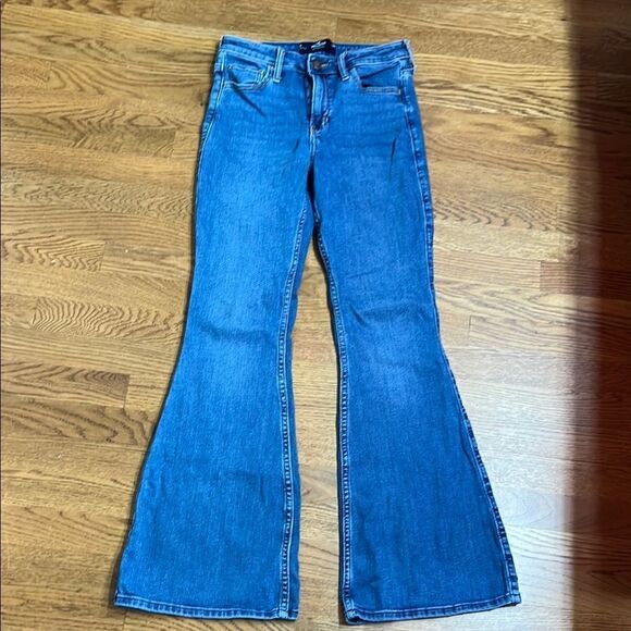 Hollister High Rise Flare Women's Jeans 2R W26 - Picture 1 of 5